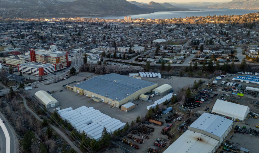 1704 Government St, Penticton, BC à vendre - Photo de l’immeuble – Image 2 sur 2