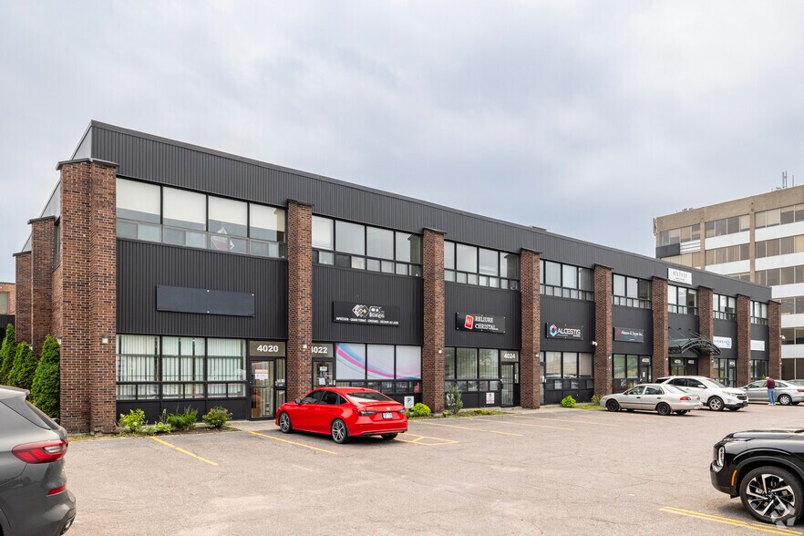 4000-4036 Boul De La Côte-Vertu, Montréal, QC à louer - Photo principale – Image 1 sur 4