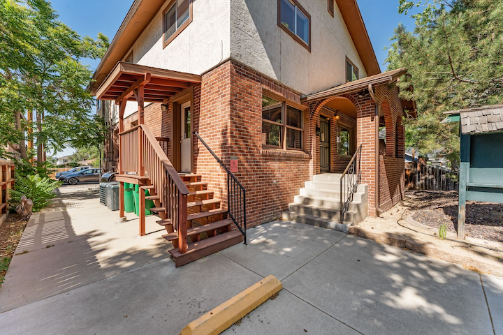 235 W Pueblo St, Reno, NV à vendre - Photo principale – Image 1 sur 39