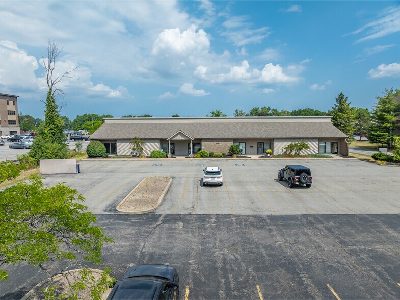 121 Erie Canal Dr, Rochester, NY à vendre - Photo de l’immeuble – Image 2 sur 28
