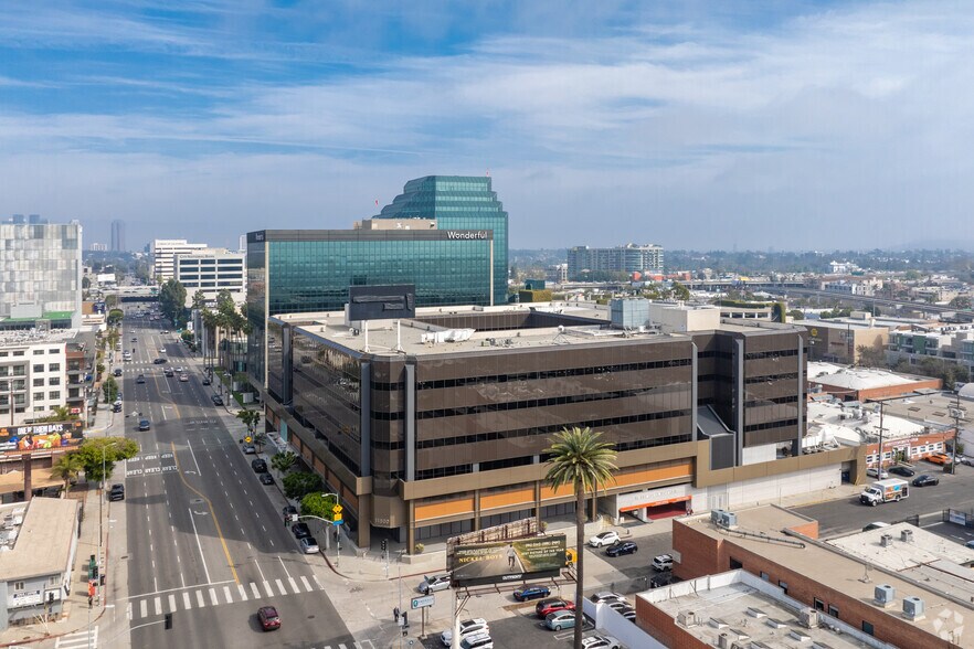 11500 W Olympic Blvd, Los Angeles, CA à louer - Photo de l’immeuble – Image 2 sur 5