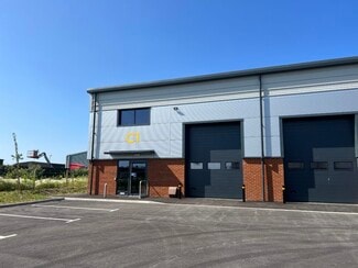 Plus de détails pour Hopclover Way, Ringwood - Industriel/Logistique à louer