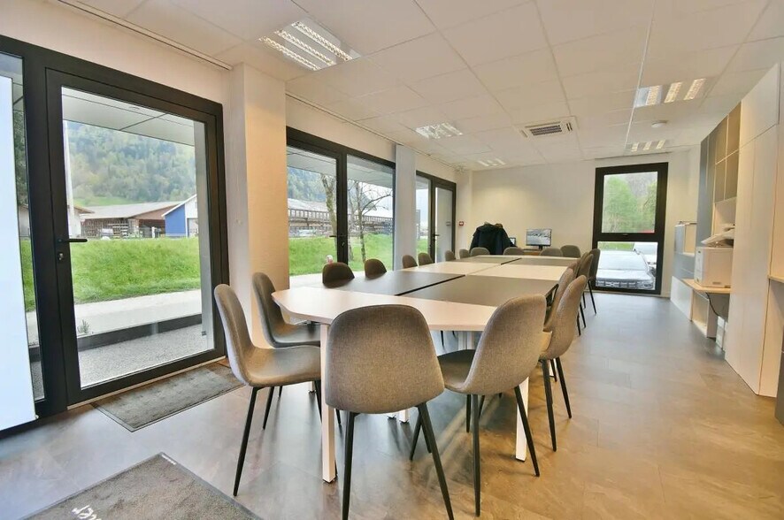 Bureau dans Thônes à louer - Photo de l’immeuble – Image 3 sur 7