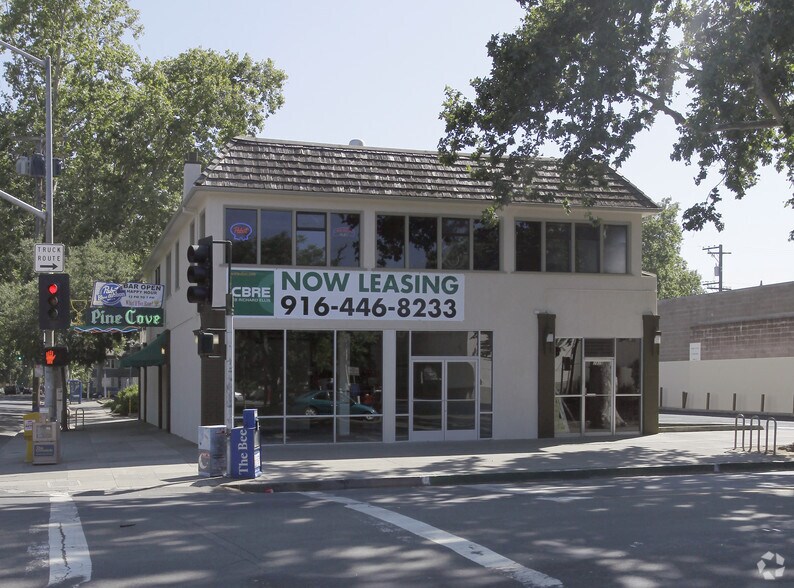 2828-2830 E St, Sacramento, CA à louer - Photo principale – Image 1 sur 4
