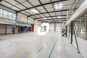 Local d’activités dans Saint-Priest à louer Photo intérieure– Image 2 sur 13