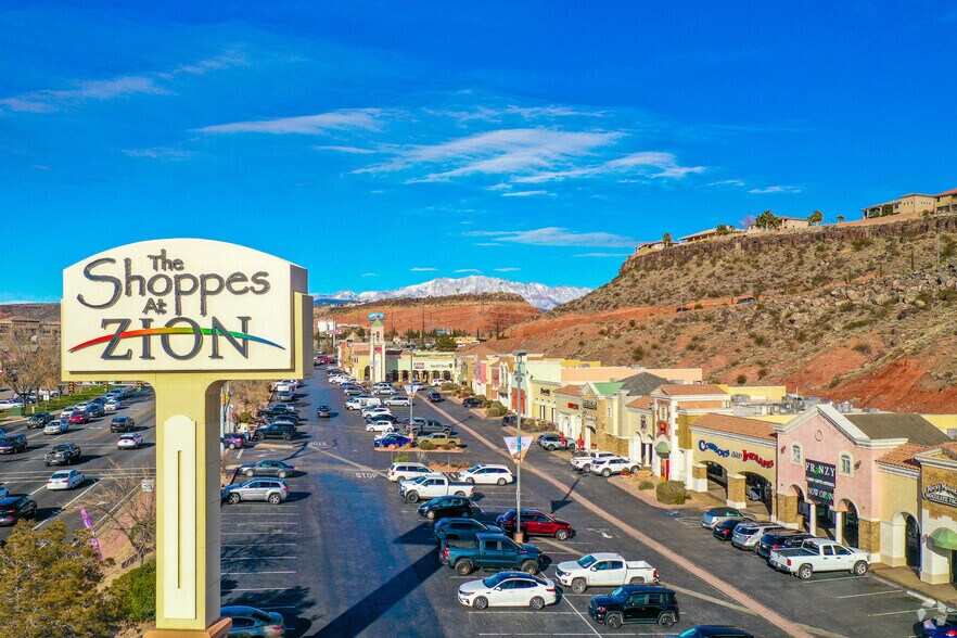 250 N Red Cliffs Dr, Saint George, UT à louer - Photo de l’immeuble – Image 1 sur 16