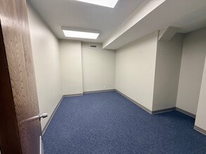 121 S Broadway Ave, Tyler, TX à louer Photo intérieure– Image 1 sur 2