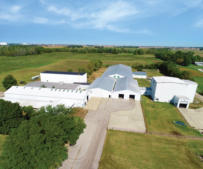23959 580th Ave, Ames, IA à vendre - Photo de l’immeuble – Image 1 sur 3