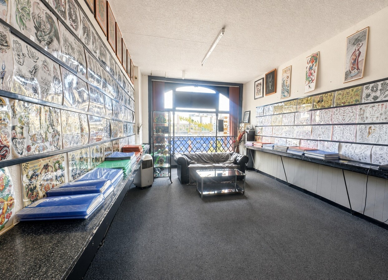 28-30 St James St, Burnley, LAN BB11 1NQ - Lot 28 -  - Photo intérieure - Image 1 of 1
