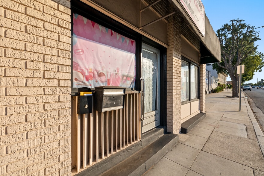 4100-4102 W Magnolia Blvd, Burbank, CA à vendre - Photo de l’immeuble – Image 3 sur 27