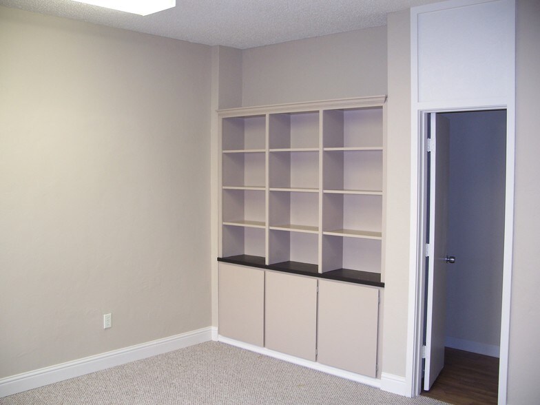 2050 N 11th St, Beaumont, TX à louer - Photo intérieure – Image 3 sur 13
