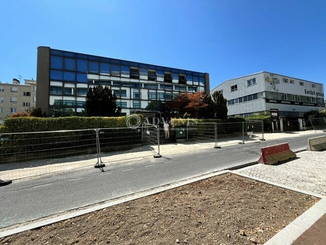 Plus de détails pour 4 Rue Marcel Cachin, Saint-Ouen-sur-Seine - Local d'activités à louer