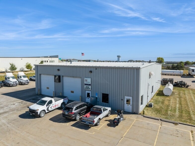 2740 Stoner Ct, North Liberty, IA à louer - Photo de l’immeuble – Image 3 sur 9