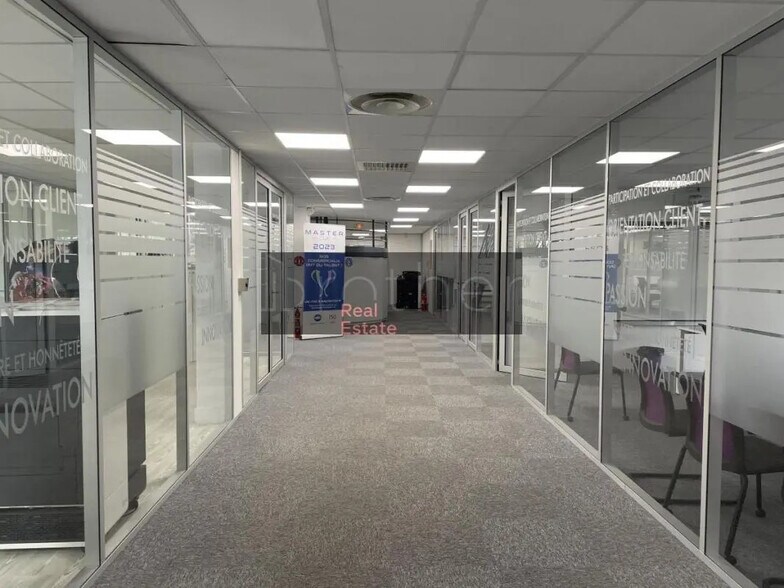 Bureau dans Mérignac à louer - Photo de l’immeuble – Image 2 sur 6