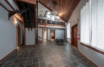 406 E Main St, Carrboro, NC à louer Photo intérieure– Image 1 sur 18
