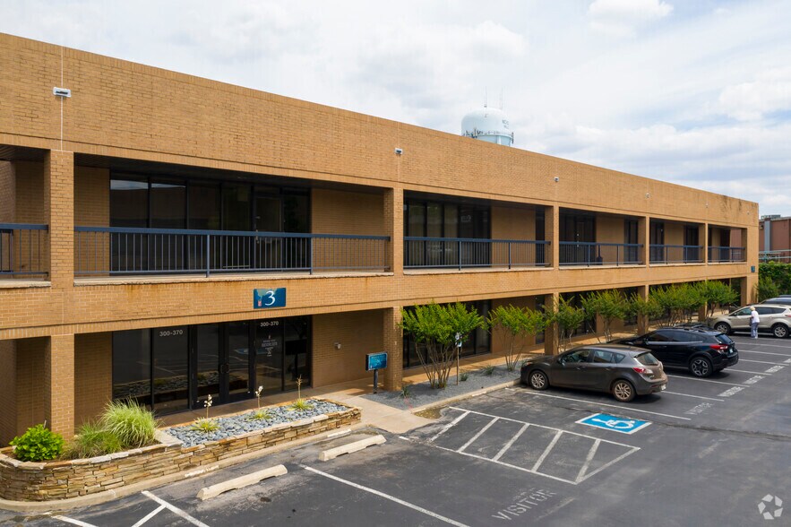1000 W Wilshire Blvd, Oklahoma City, OK à louer - Photo de l’immeuble – Image 3 sur 20