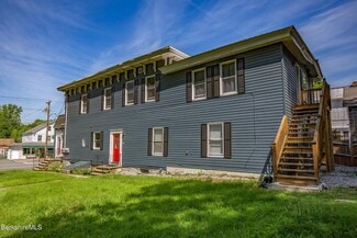 Plus de détails pour 35 Main St, West Stockbridge, MA - Logement à vendre