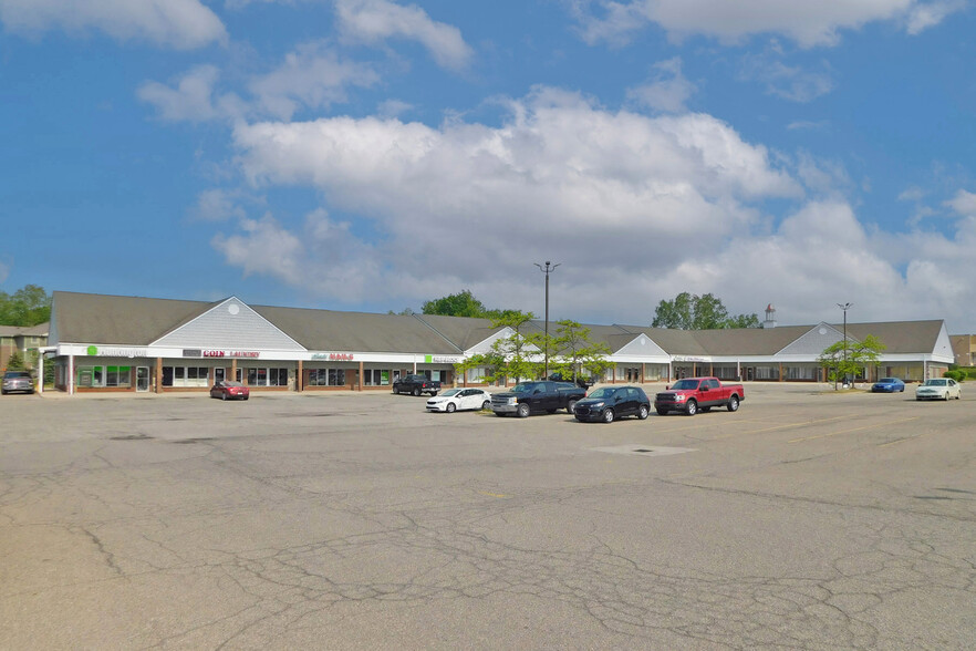 1821-1859 N Perry St, Pontiac, MI à louer - Photo de l’immeuble – Image 2 sur 6