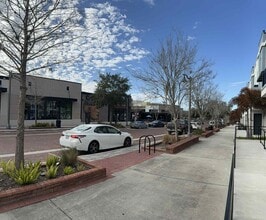 921-923 City Walk Ln, Oviedo, FL à louer Photo de l’immeuble– Image 2 sur 7