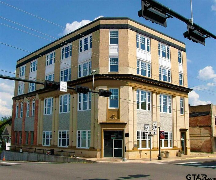 202 E Main St, Henderson, TX à vendre - Photo de l’immeuble – Image 1 sur 42