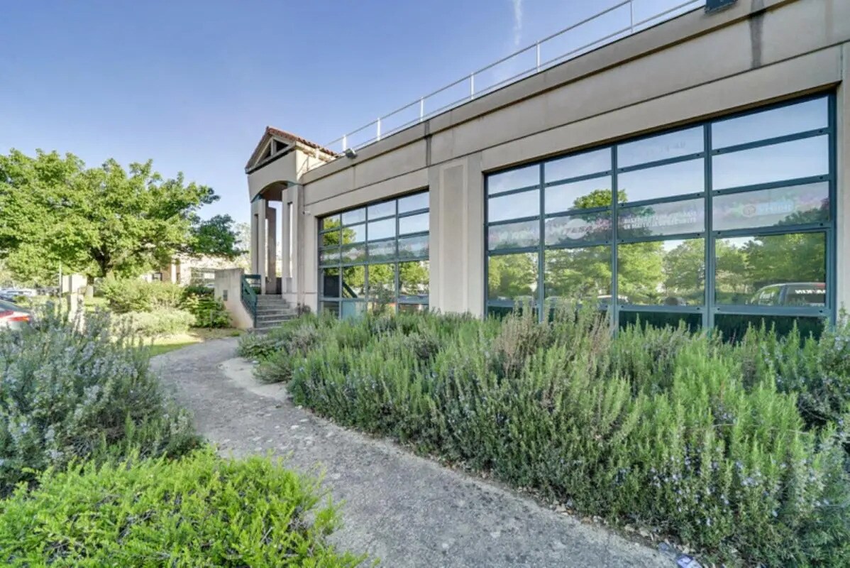 Bureau dans Bron à louer Photo de l’immeuble– Image 1 sur 16