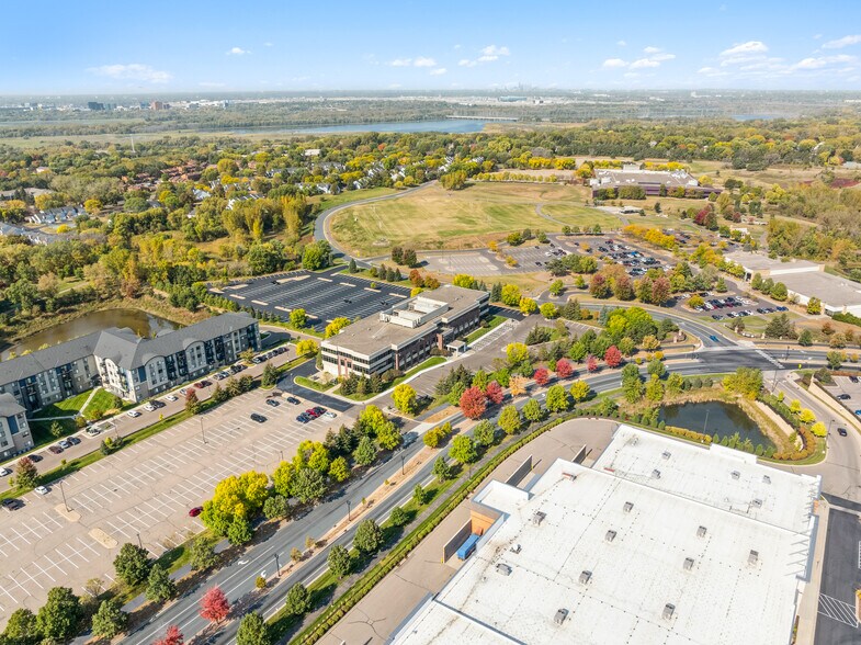 1515 Central Pky, Eagan, MN à vendre - Aérien – Image 3 sur 4