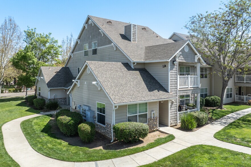 2010 Rubens Way, Oakley, CA à vendre - Vidéo aérienne – Image 2 sur 9