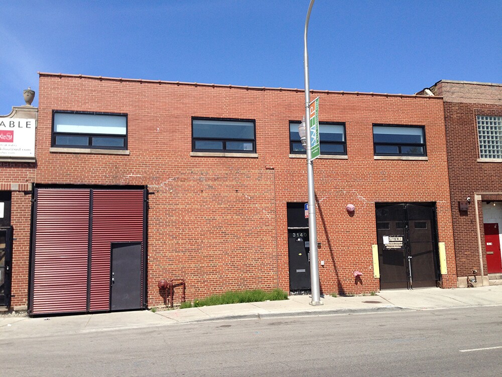 3140 W Chicago Ave, Chicago, IL à louer Photo de l’immeuble– Image 1 sur 3