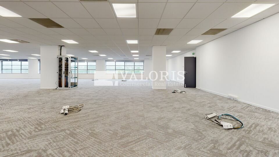 Bureau dans Villeurbanne à louer - Photo de l’immeuble – Image 3 sur 8