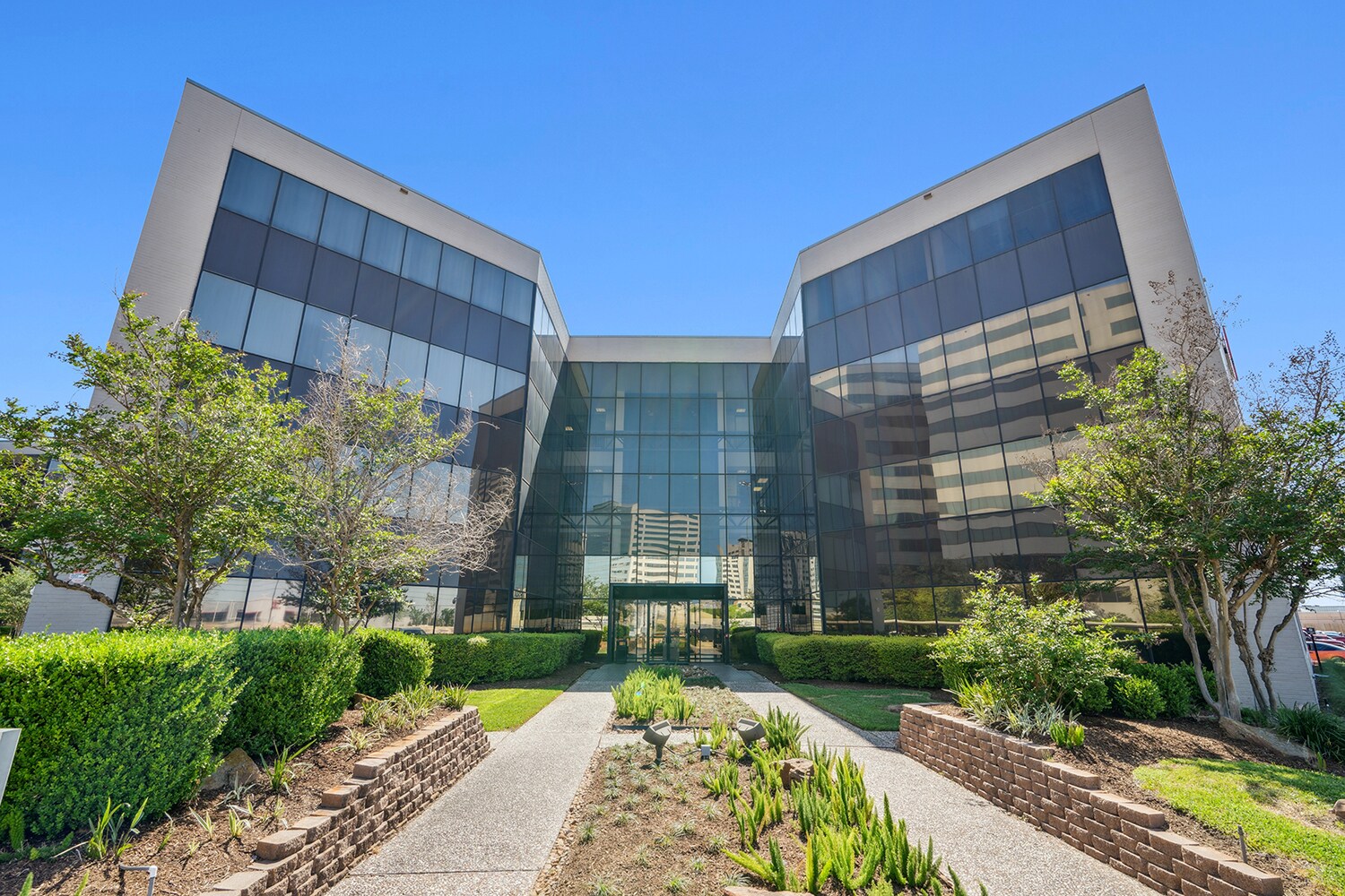 11777 Katy Fwy, Houston, TX à louer Photo principale– Image 1 sur 16