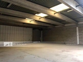 Plus de détails pour Local d'activités à louer