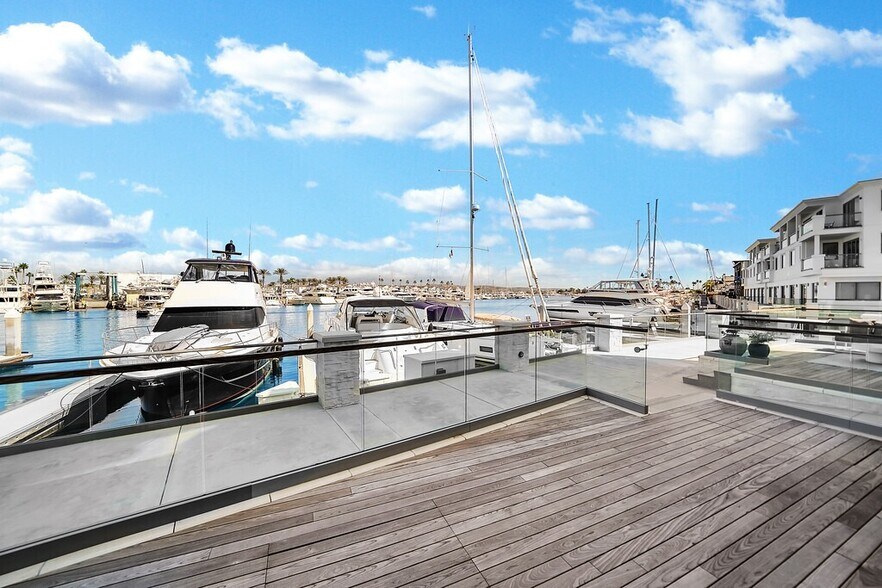 2210-2280 Newport Blvd, Newport Beach, CA à louer - Photo de l’immeuble – Image 2 sur 16
