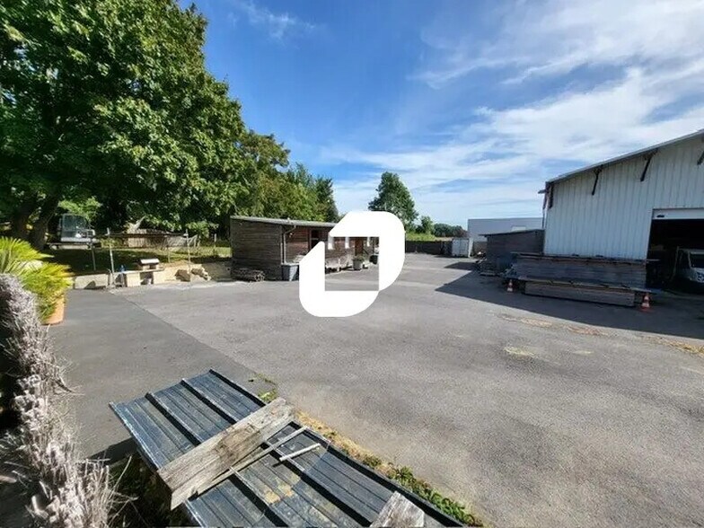 Local d’activités dans Cormeilles-en-Vexin à louer - Photo de l’immeuble – Image 1 sur 7