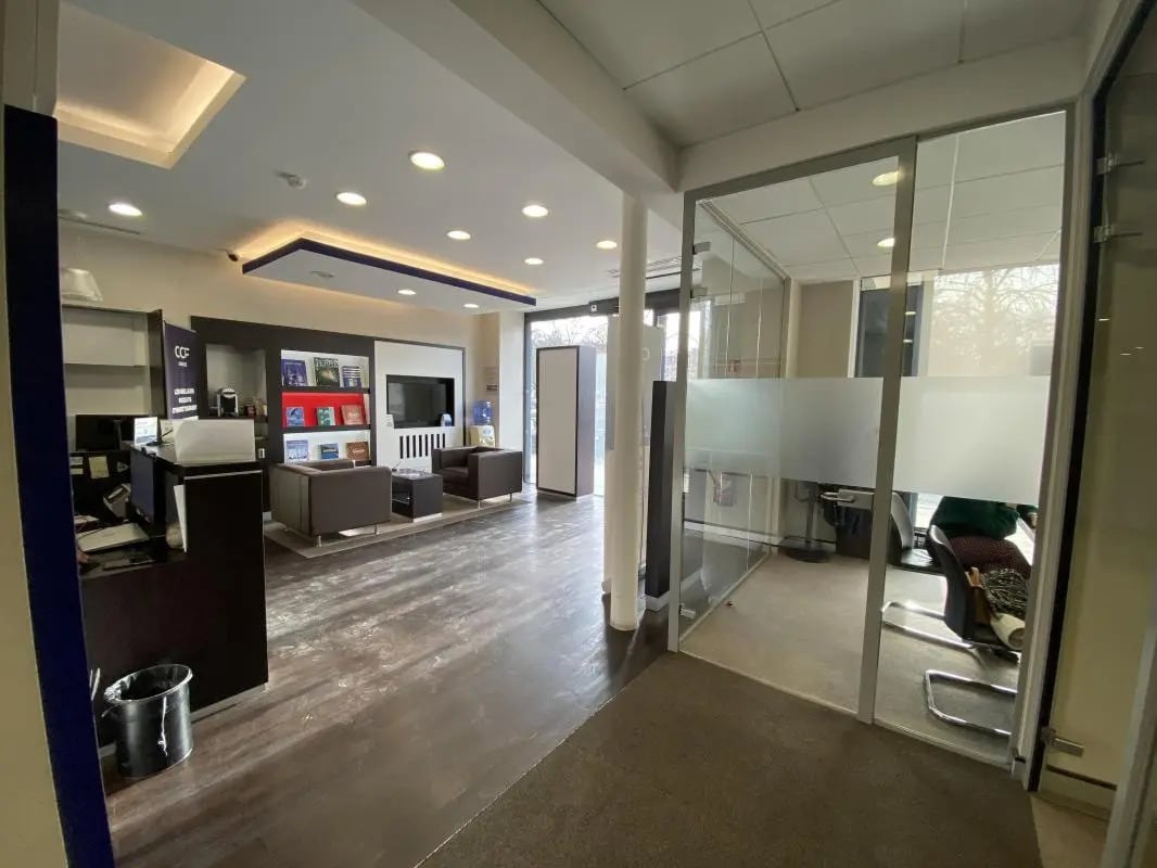 Local commercial dans Paris à louer Photo intérieure– Image 1 sur 8