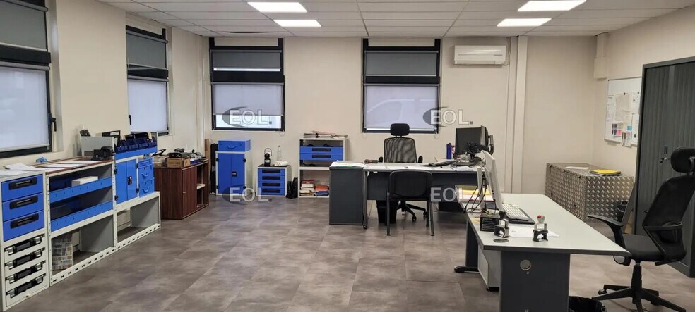 Industriel/Logistique dans Villefranche-sur-Saône à louer - Photo de l’immeuble – Image 3 sur 4