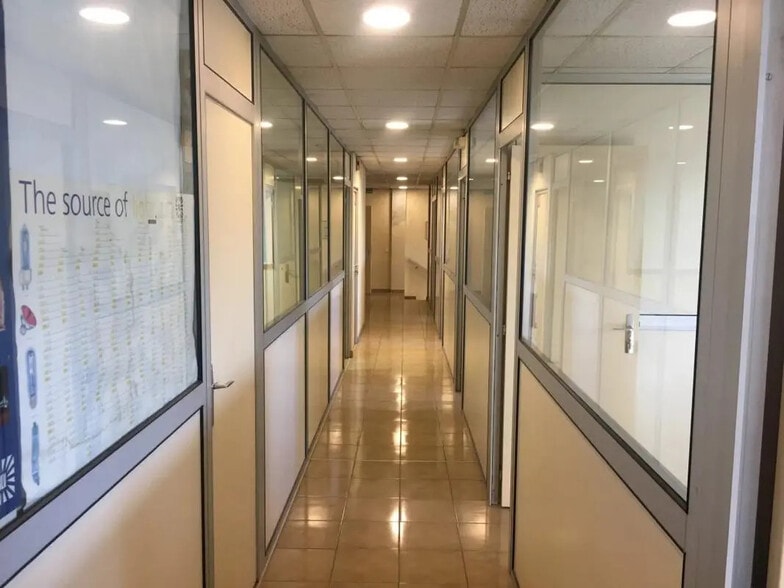 Bureau dans Mougins à vendre - Photo intérieure – Image 2 sur 15