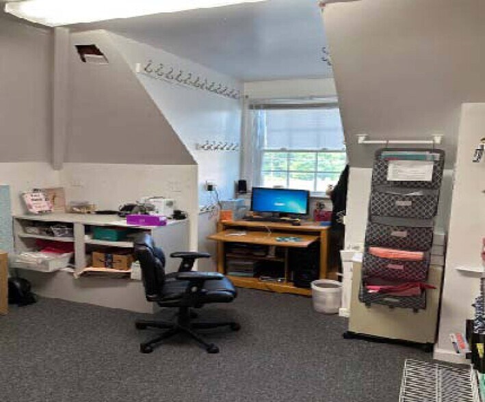 8759 Mathis Ave, Manassas, VA à louer - Photo intérieure – Image 3 sur 5