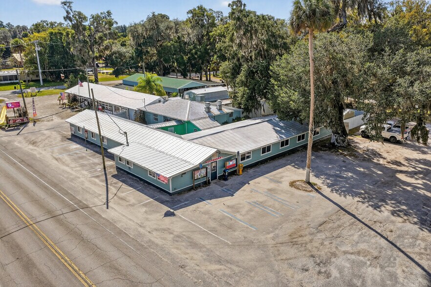 765 3rd Ave, Welaka, FL à vendre - Photo de l’immeuble – Image 3 sur 113