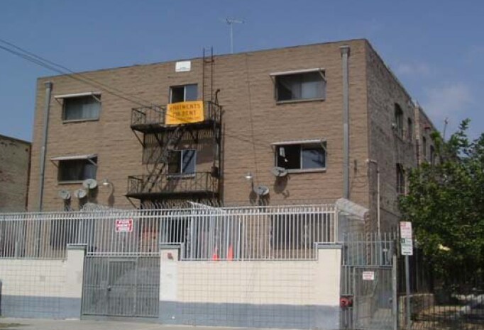 2323 W 11th St, Los Angeles, CA à vendre - Photo de l’immeuble – Image 2 sur 7