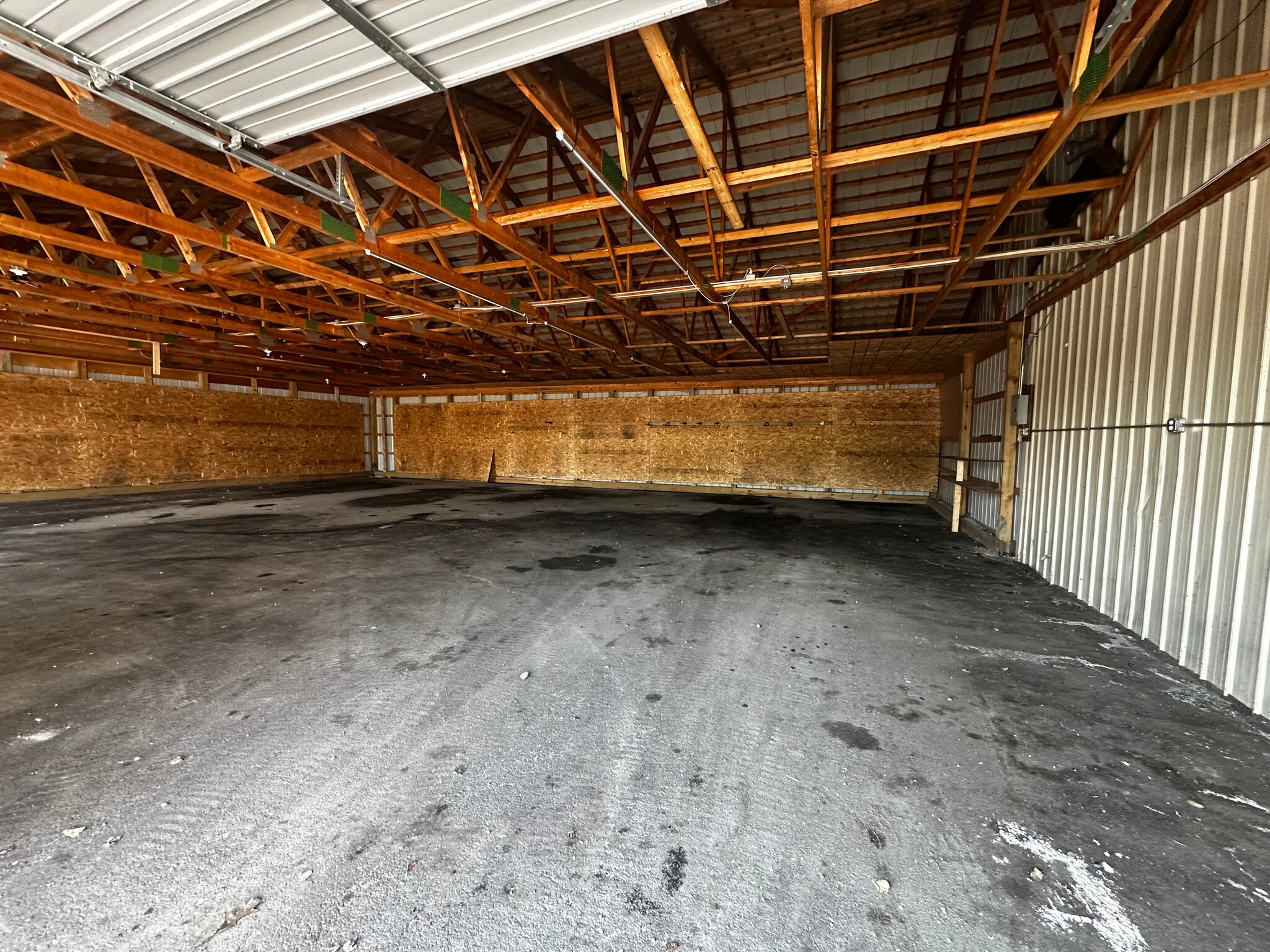 7702 Maltlage Dr, Bayberry, NY à louer Photo intérieure– Image 1 sur 2