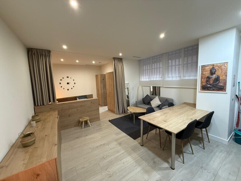 Calle de la Infanta Mercedes, 92, Madrid, Madrid à louer - Photo de l’immeuble – Image 2 sur 20