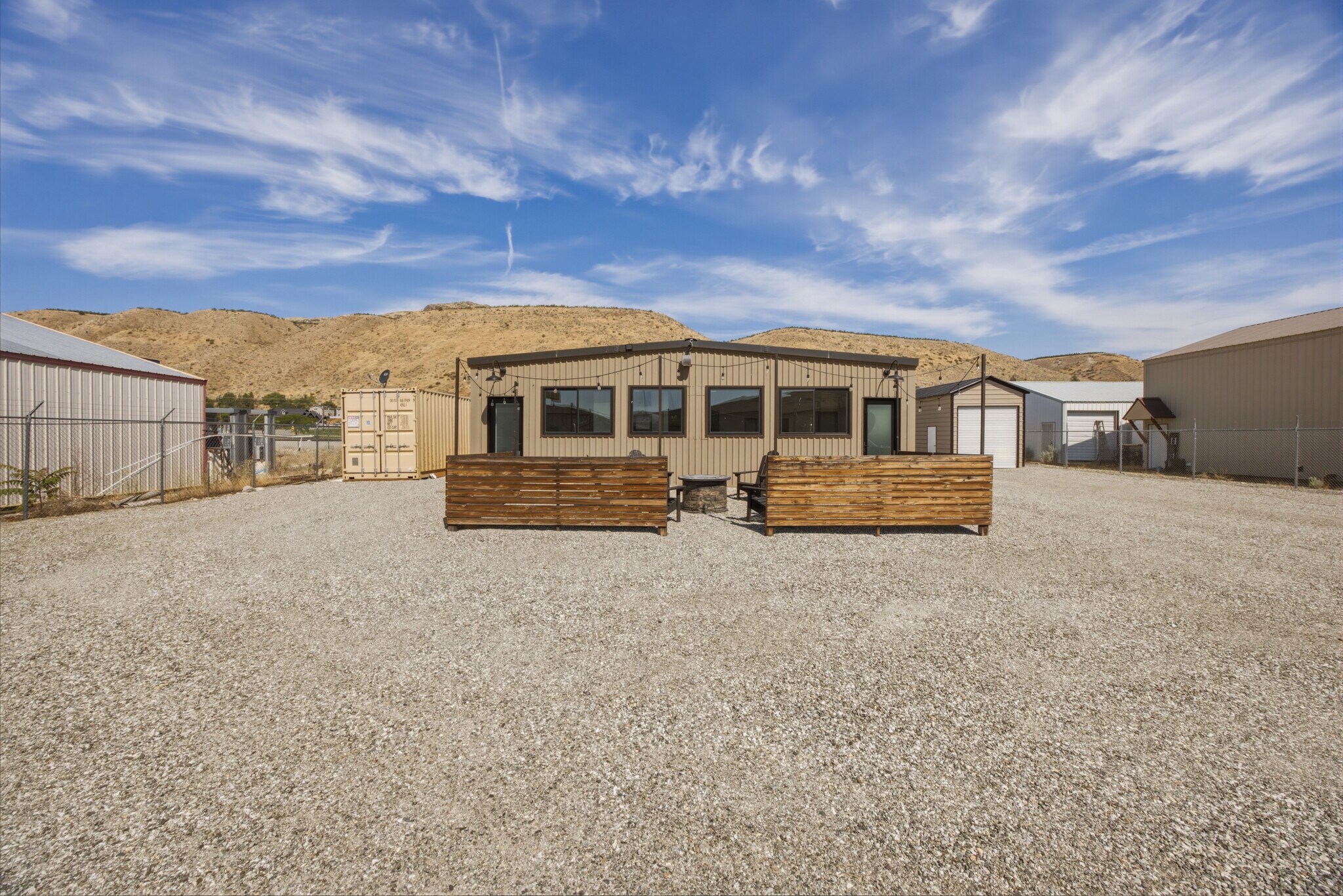 102 E Lakeshore Dr, Pateros, WA à vendre Photo de l’immeuble– Image 1 sur 47