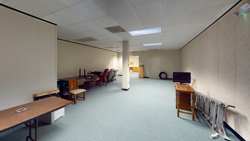 130 Charlois Blvd, Winston-Salem, NC à louer - Photo de l’immeuble – Image 3 sur 6