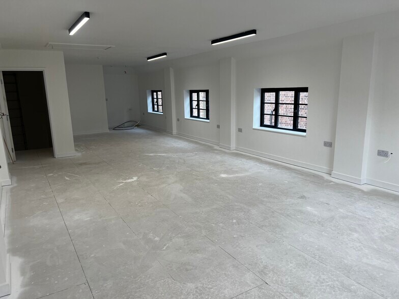 Bonds Ln, Biggleswade à louer - Photo de l’immeuble – Image 3 sur 3