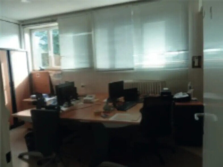 Bureau dans Saint-Avold à louer - Photo de l’immeuble – Image 3 sur 8