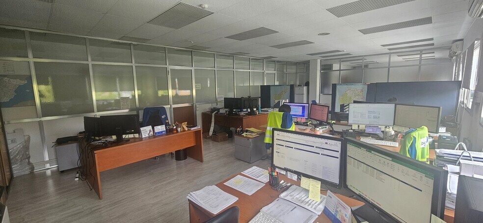 Calle de las Coberteras, 4, Coslada, Madrid à louer - Photo de l’immeuble – Image 2 sur 11