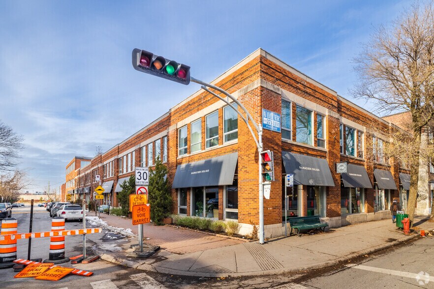 815-825 Av Querbes, Outremont, QC à louer - Photo de l’immeuble – Image 2 sur 7