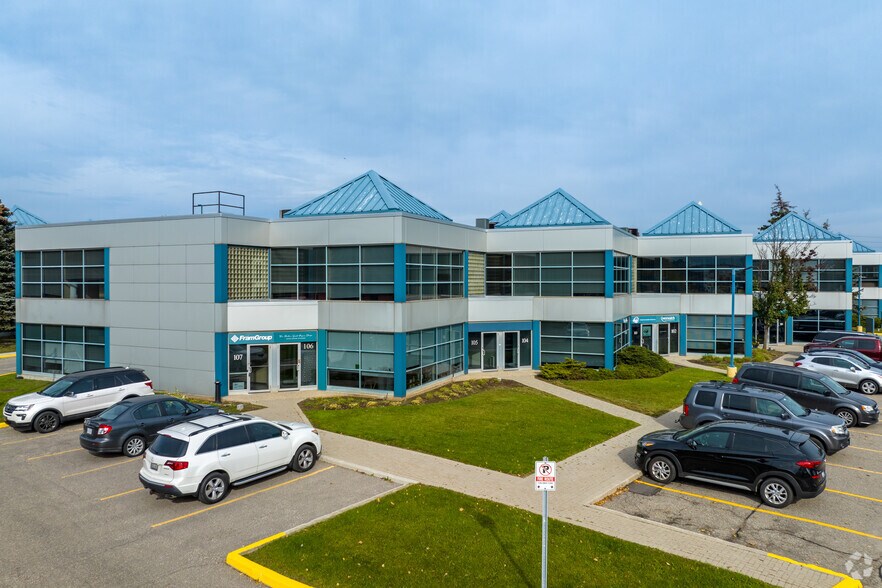 2430 Meadowpine Blvd, Mississauga, ON à louer - Photo principale – Image 1 sur 4