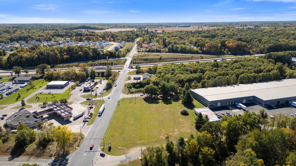 1402 S 35th St, Galesburg, MI à vendre - Photo de l’immeuble – Image 3 sur 13