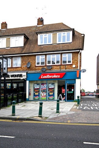 Plus de détails pour 136 High St, Rayleigh - Local commercial à louer